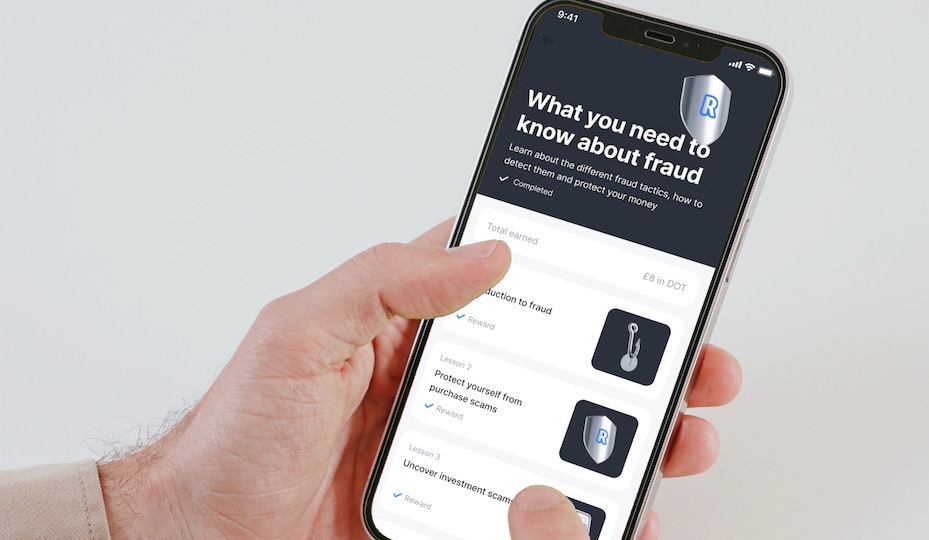 Revolut udostępni nowy kurs w aplikacji. Pomoże wygrać z oszustami