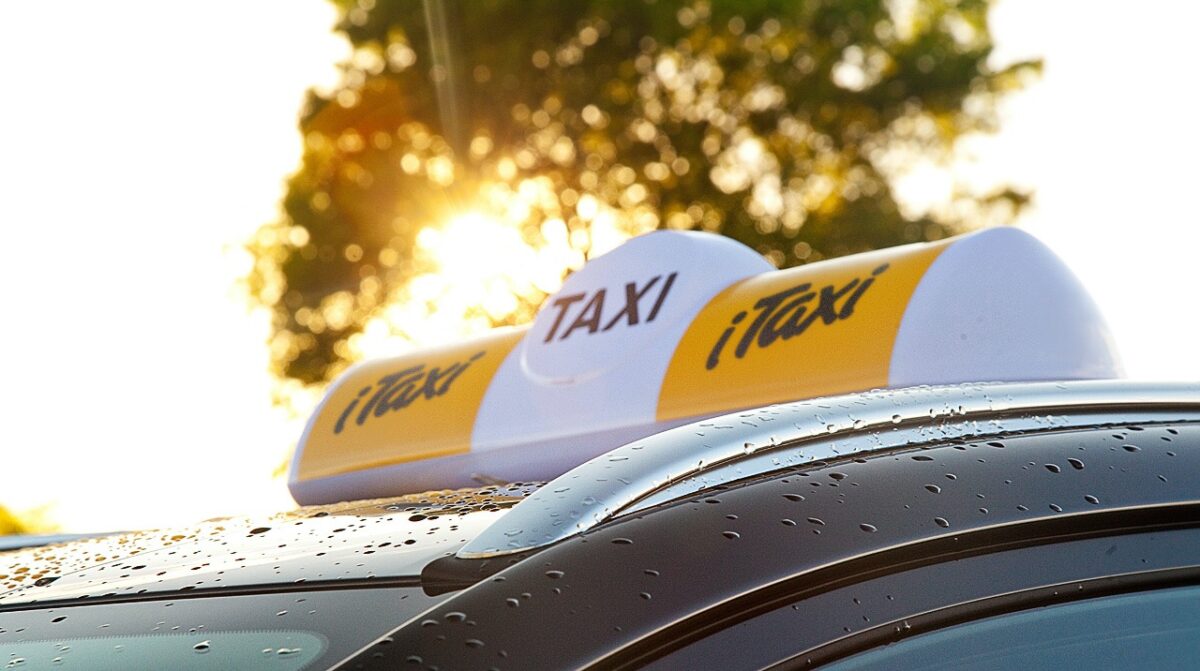 EcoCar dołącza do iTaxi w Warszawie