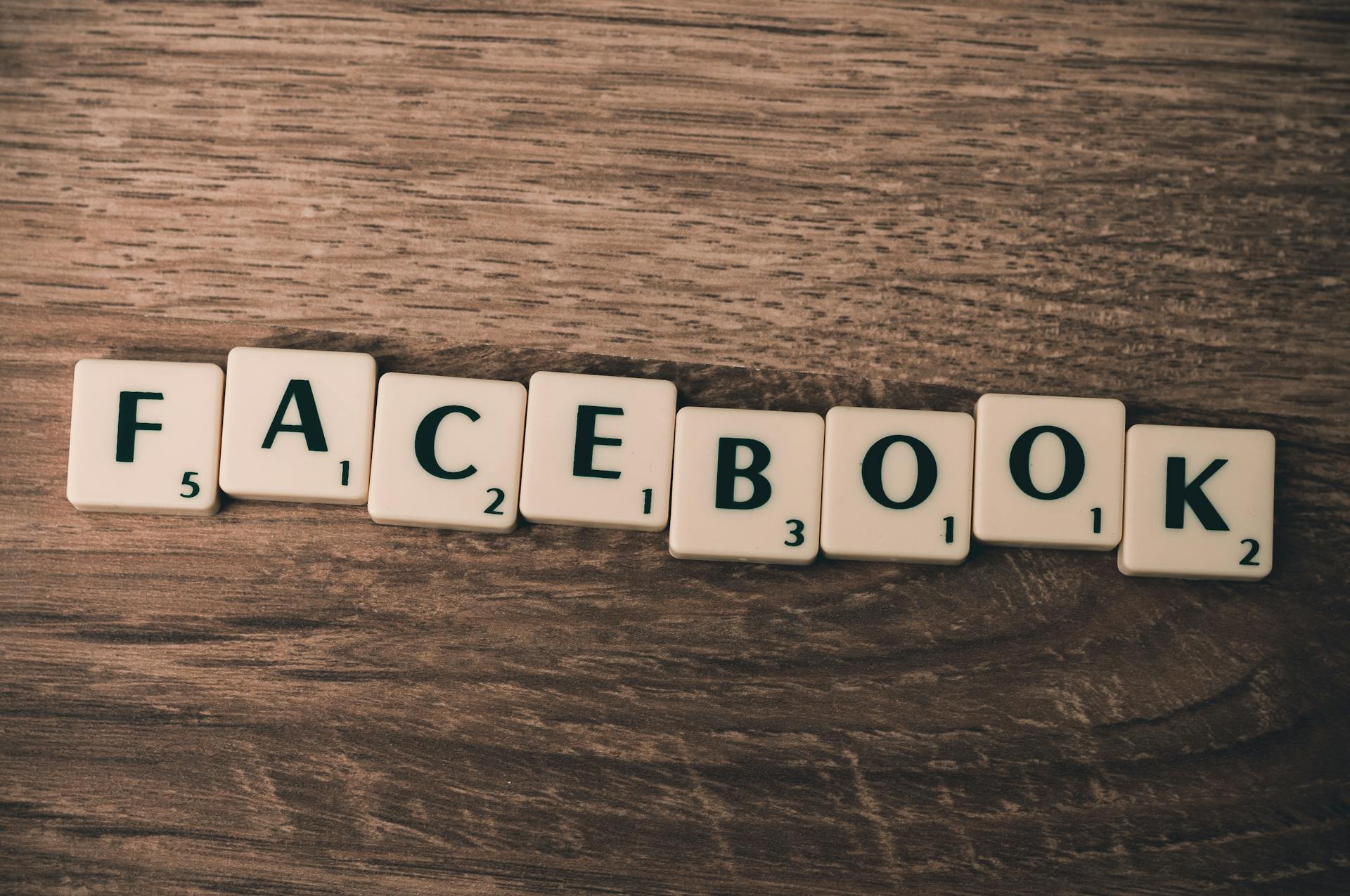 Facebook 2211122