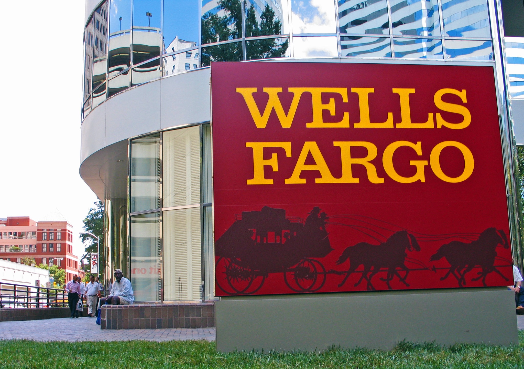 WellsFargo 2211