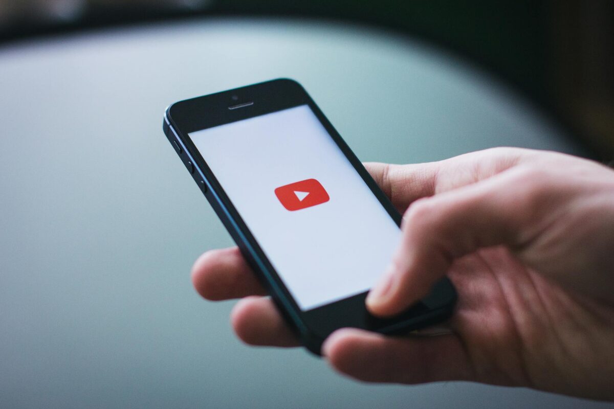 YouTube testuje nową funkcję. Twórcy będą mogli remiksować utwory przy użyciu AI