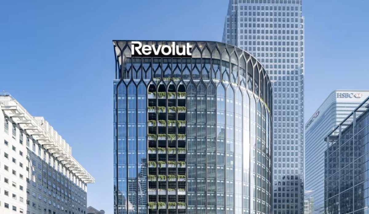 Revolut podtrzymuje pracę hybrydową. Jednocześnie inwestuje w nową siedzibę