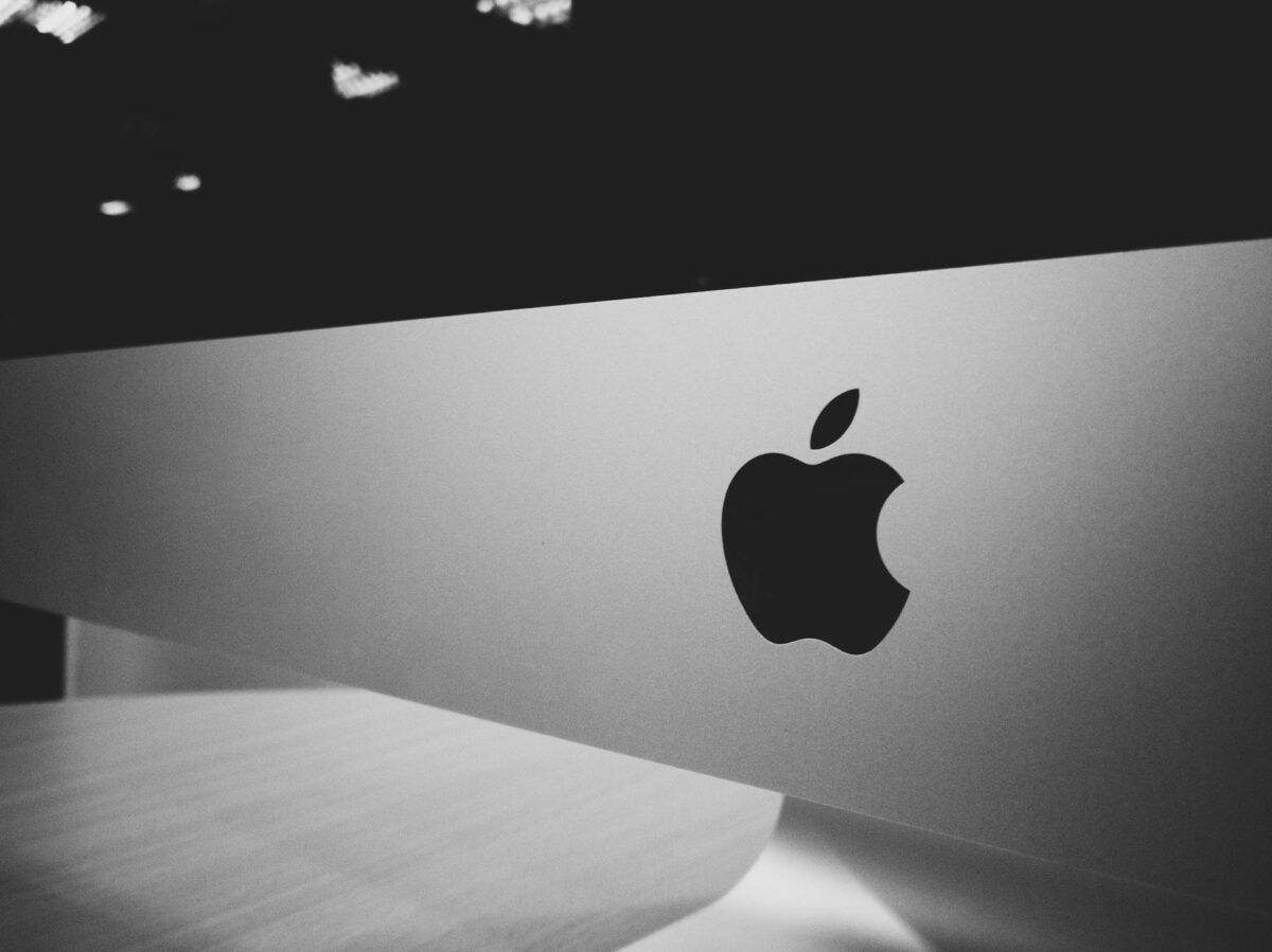 Apple i Alibaba łączą siły. Chcą wprowadzić funkcje AI dla iPhone’ów w Chinach