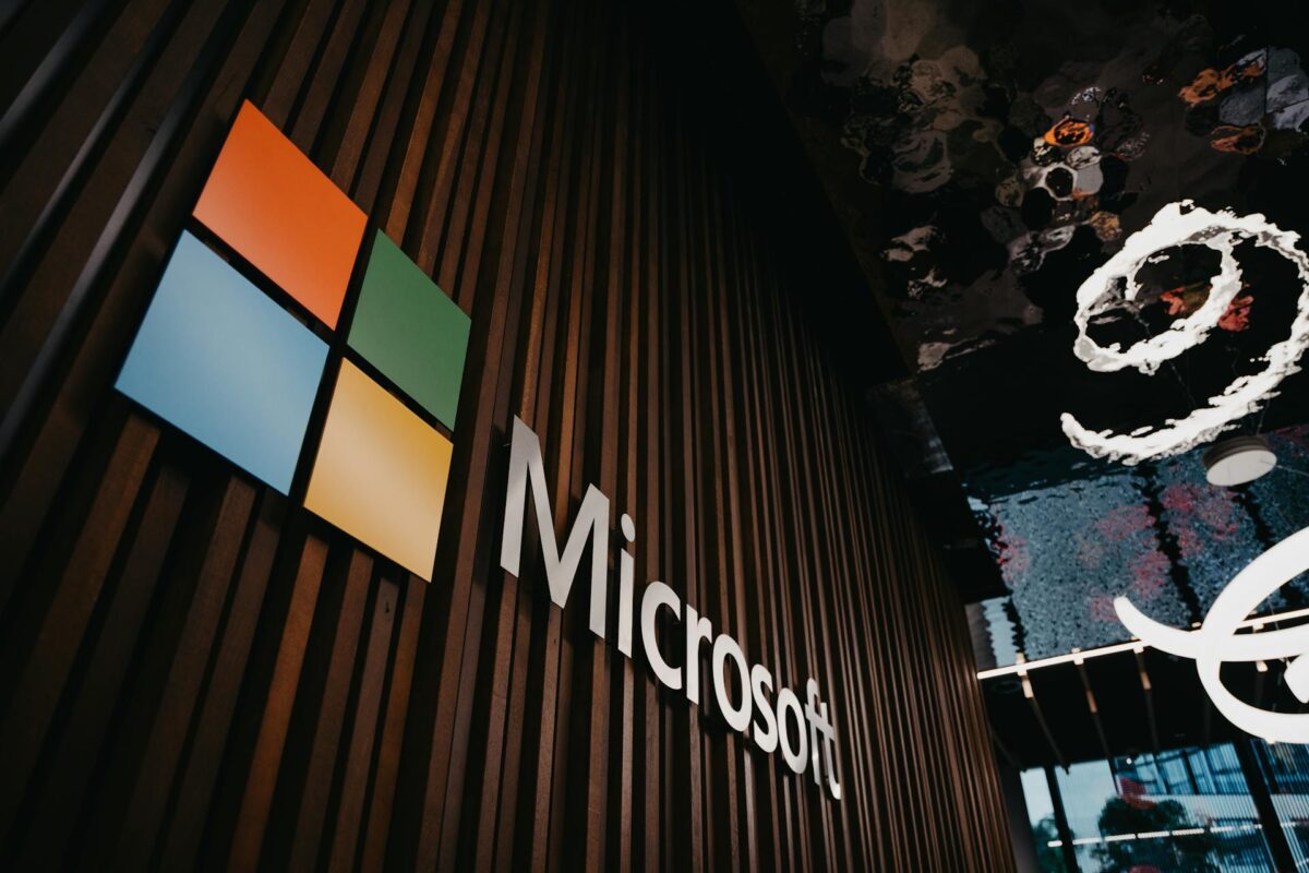 Co dalej z partnerstwem OpenAI i Microsoft? Pojawiają się konflikty interesów
