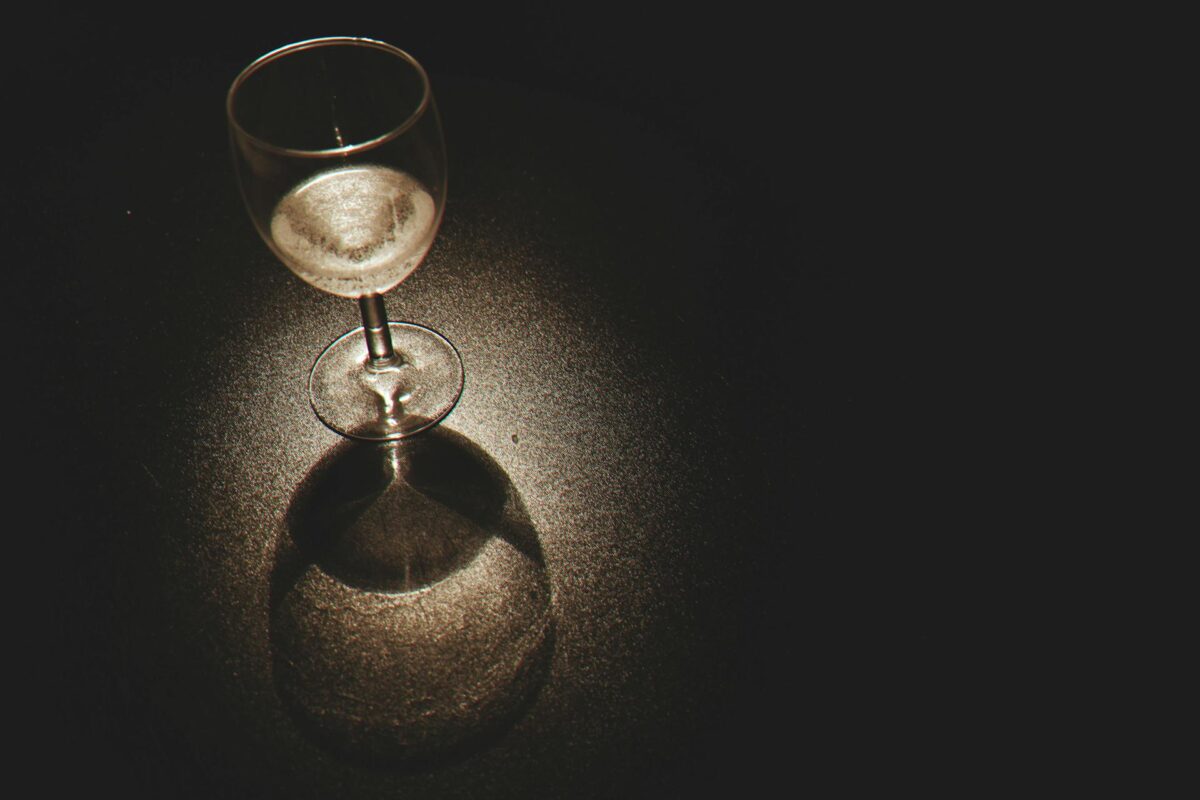 Alkohol wraca na Allegro. Decyzja internetowego giganta dzieli opinię publiczną
