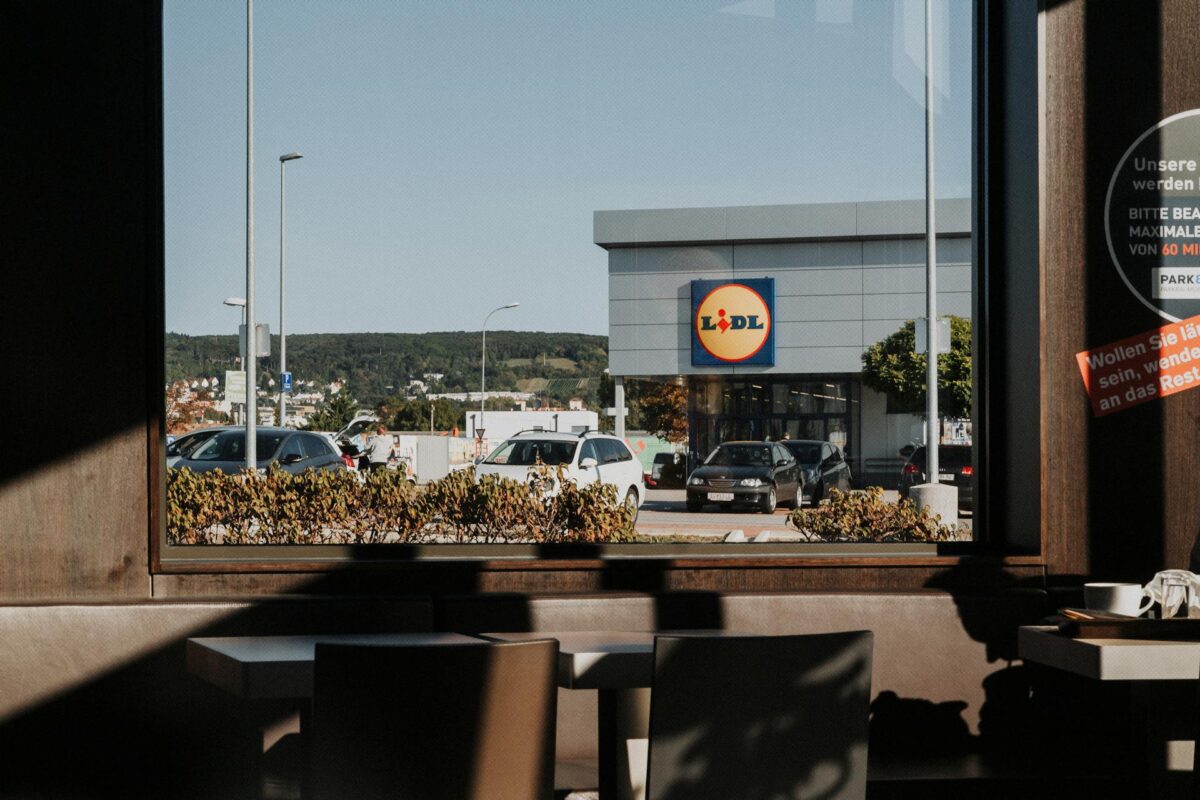 Lidl wprowadza kamery w kasach samoobsługowych, które rozpoznają produkty